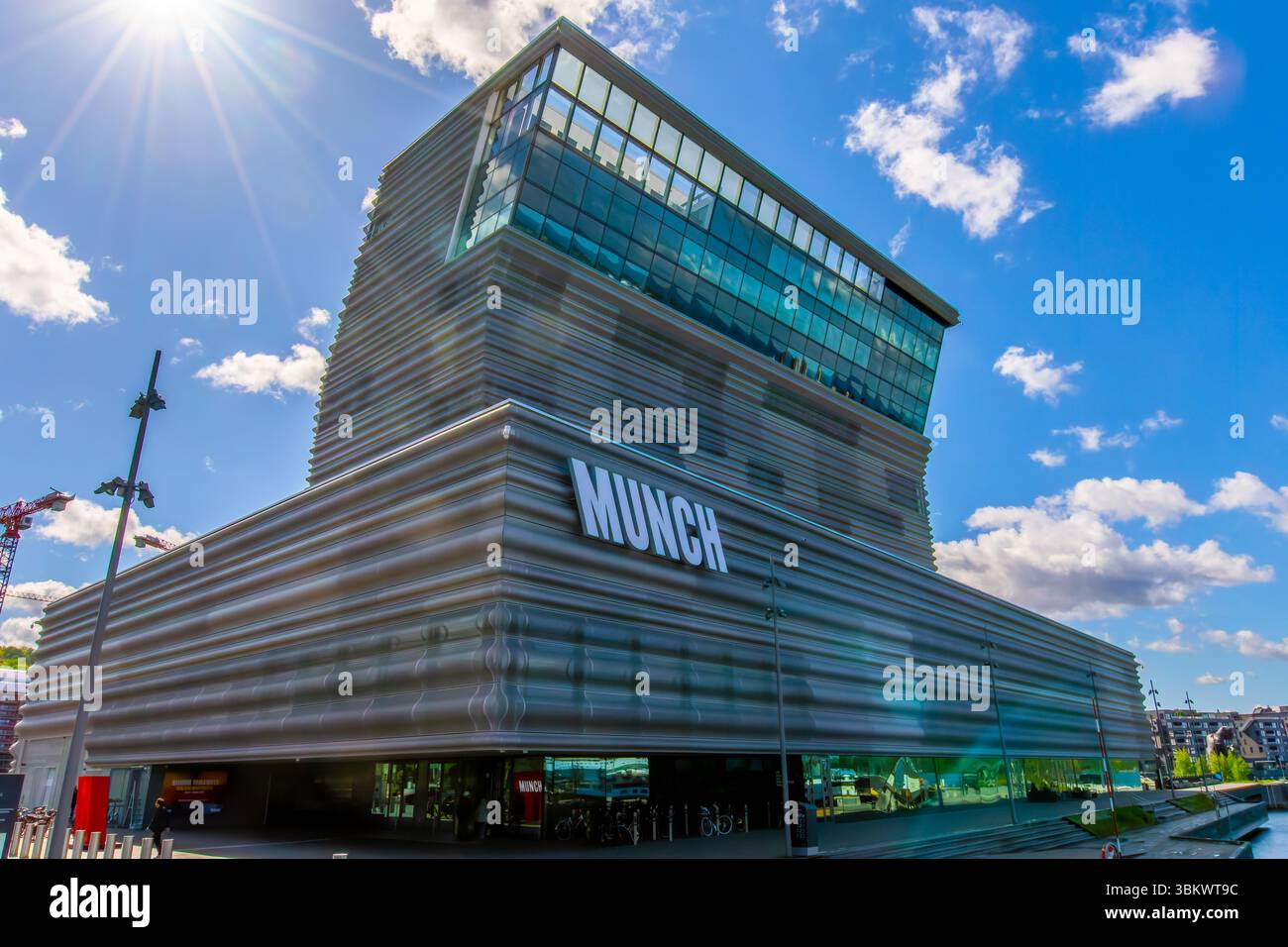 Le Nouveau Musée MUNCH par Estudio Herrero à Bjørvika, Oslo, Norvège dédié à la vie et aux œuvres de l'artiste norvégien Edvard Munch. Banque D'Images