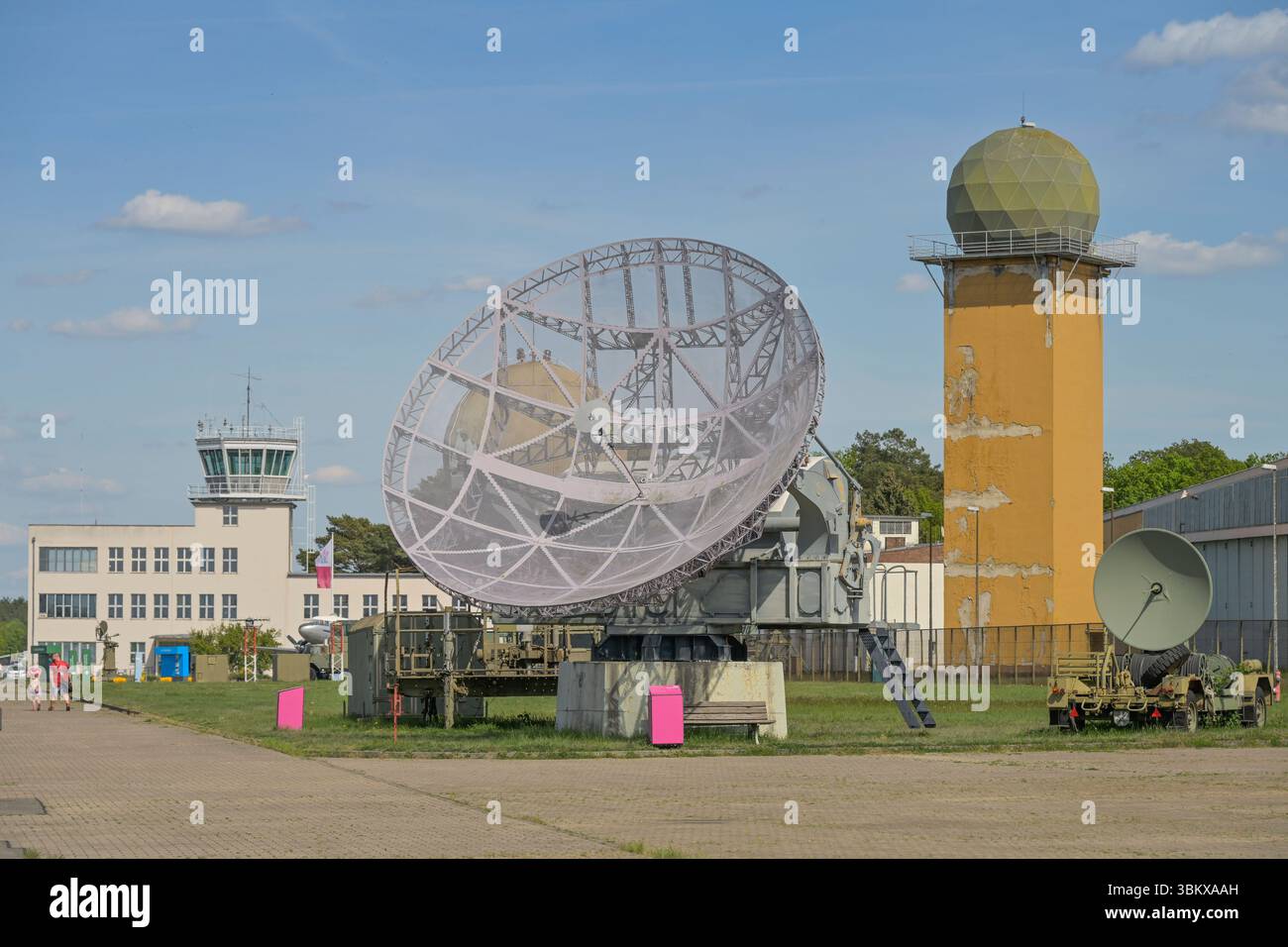 Funkmessgerät 65 Würzburger Riese, Militärhistorisches Museum der Bundeswehr, Flugplatz Gatow, Spandau, Berlin, Deutschland Banque D'Images
