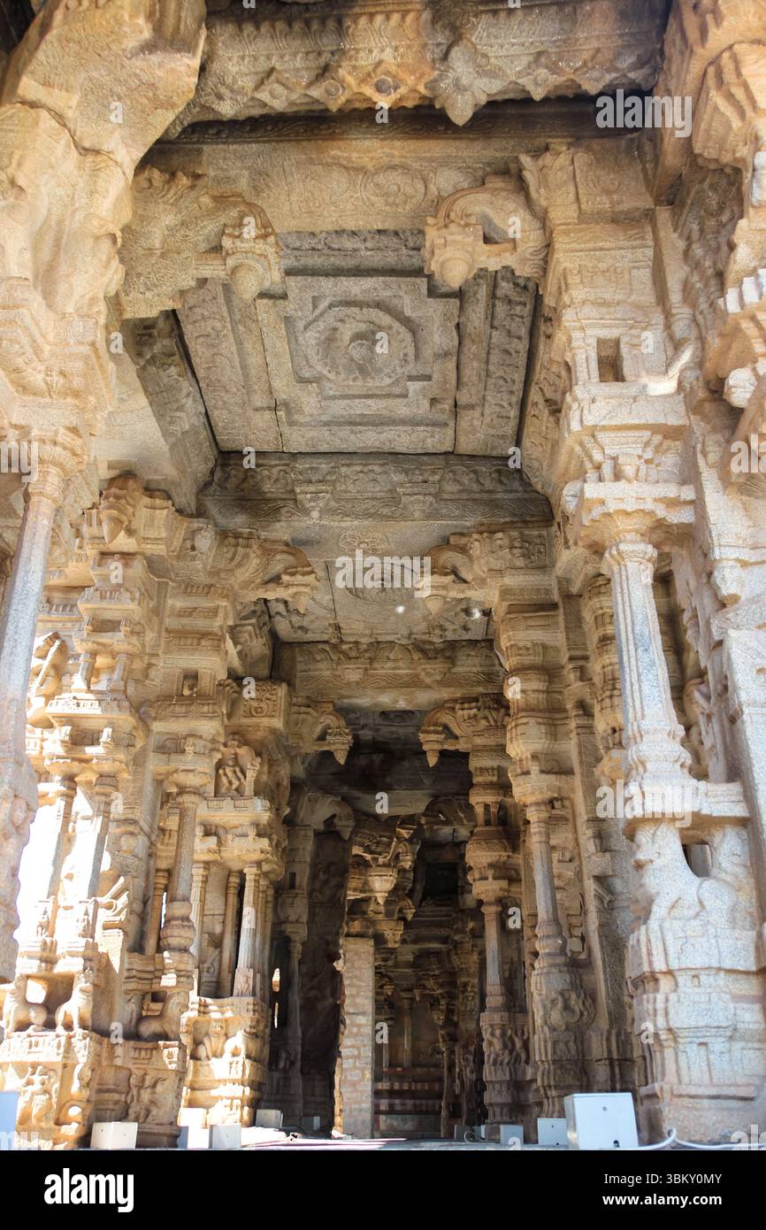 Piliers musicaux du temple Vijaya Vittala Banque D'Images