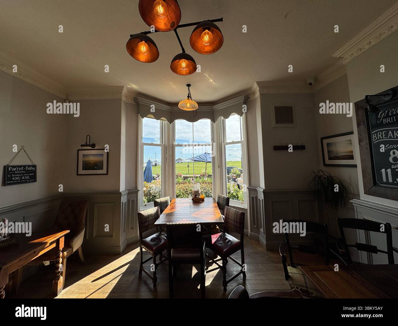 Pub in the County Hotel à Lytham St Annes, Lancashire, Angleterre, Royaume-Uni Banque D'Images