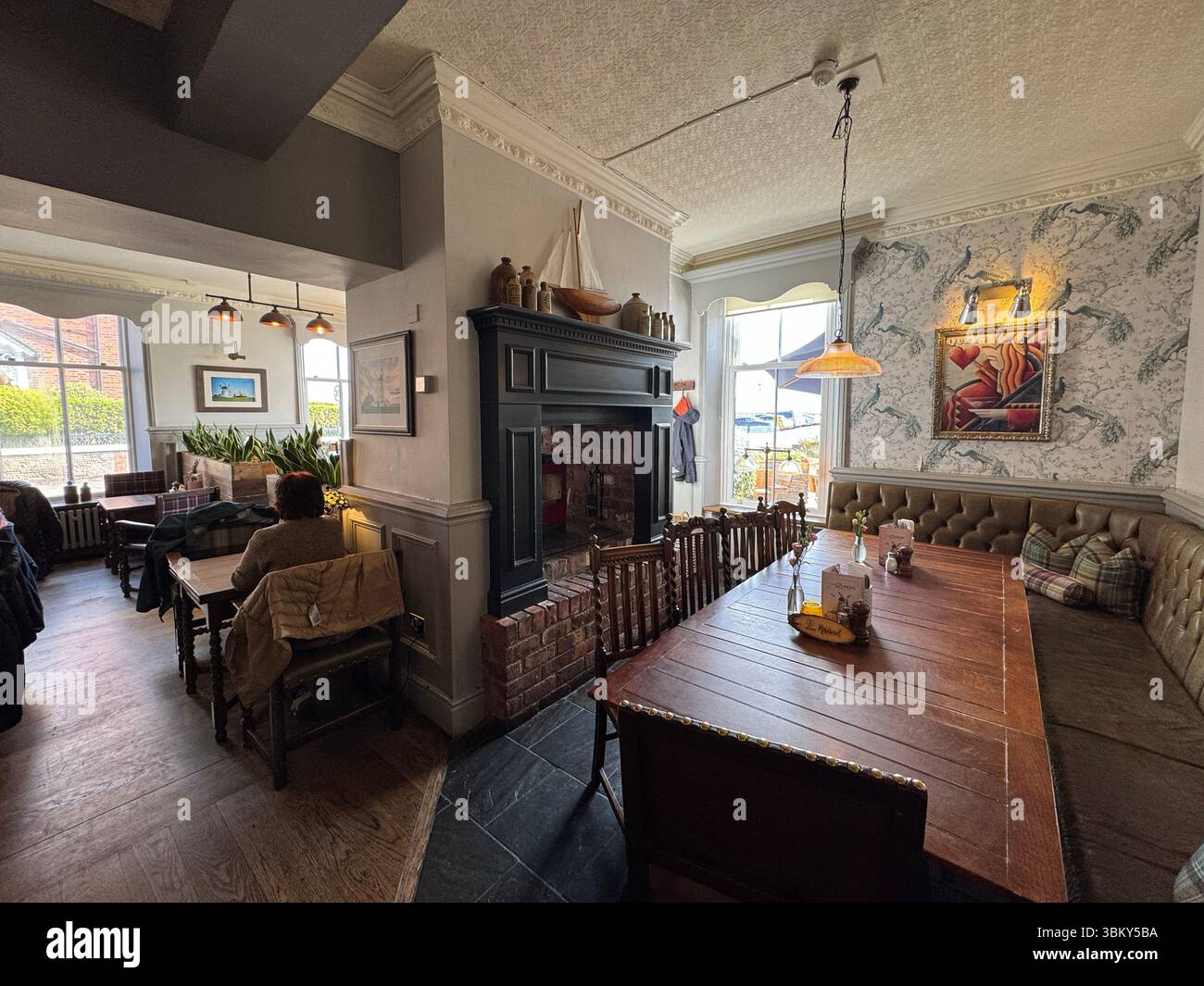 Pub in the County Hotel à Lytham St Annes, Lancashire, Angleterre, Royaume-Uni Banque D'Images