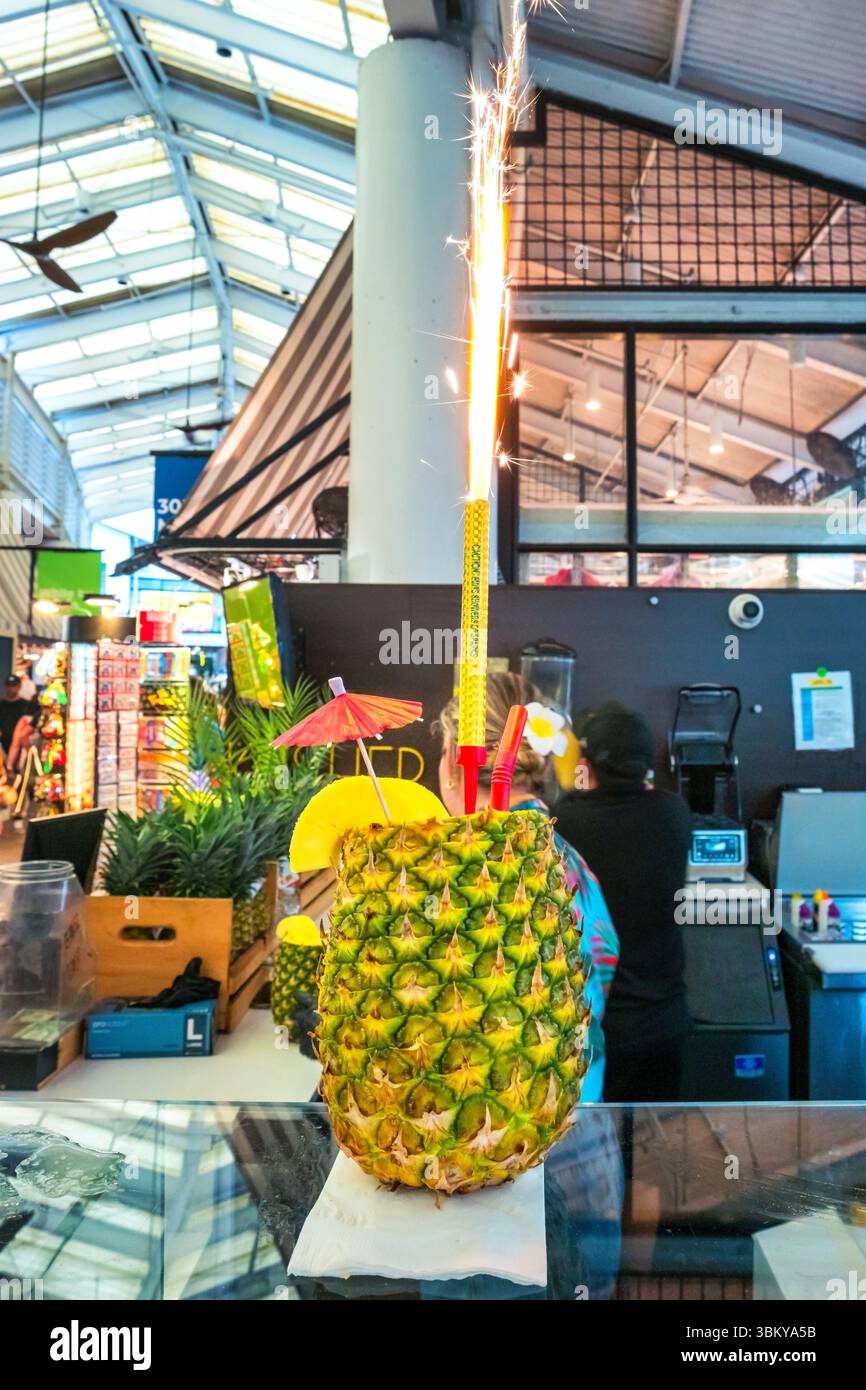 Cocktail torche Tiki sur Bayside Marketplace à Miami, Floride, États-Unis Banque D'Images