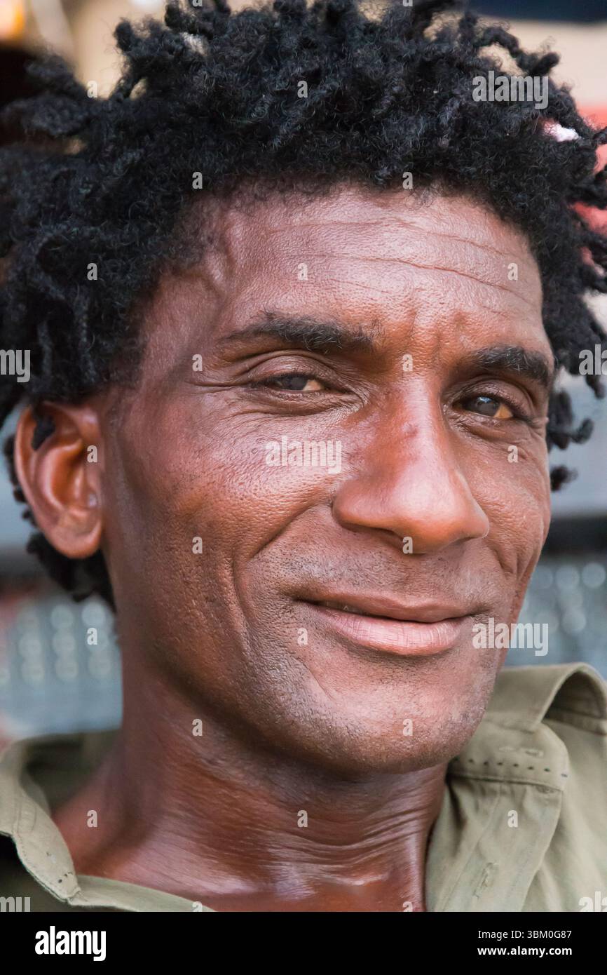 Cuba, Vinales. Portrait d'un homme local. (Usage éditorial uniquement) Banque D'Images