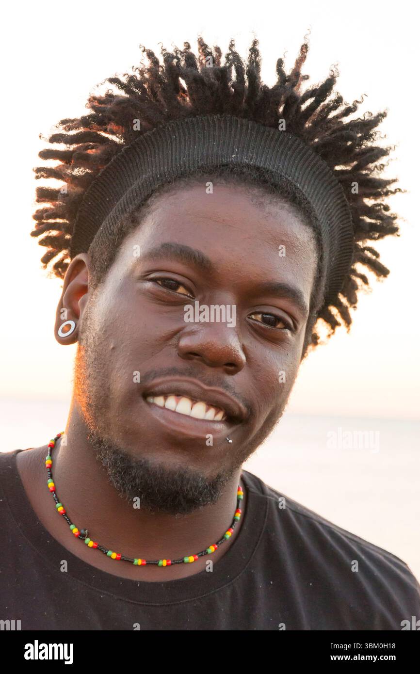 Cuba, la Havane. Homme rastafarien classique. (Usage éditorial uniquement) Banque D'Images