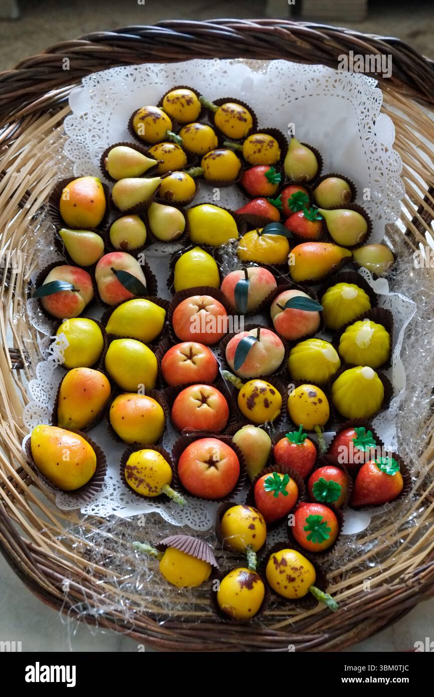Palerme, Sicile. Desserts à la massepain pour Pâques Banque D'Images