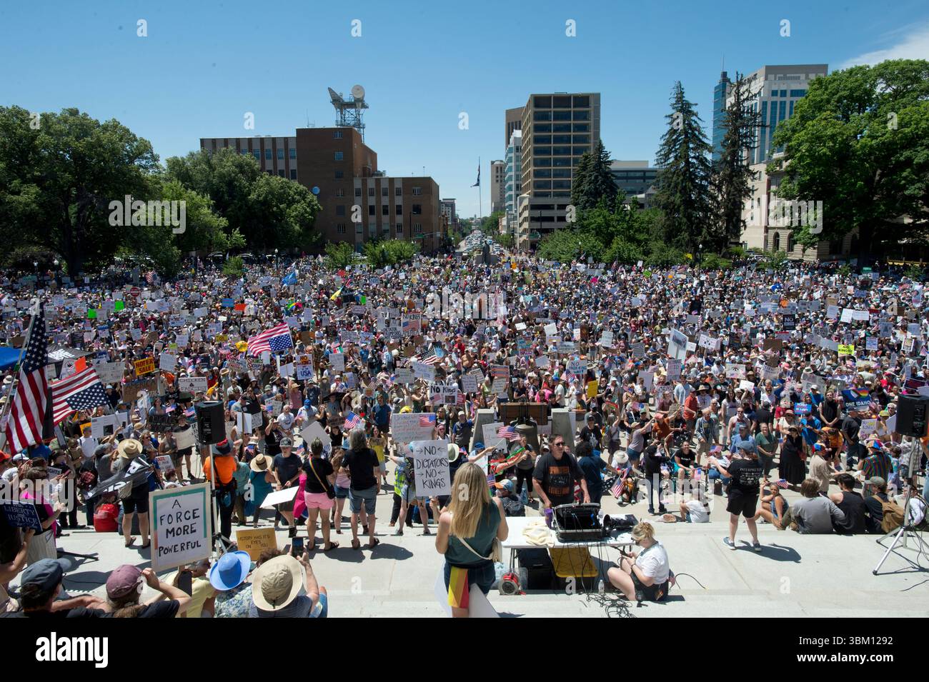 Rassemblement 'No Kings' à Boise ID le 14 juin 2025 Banque D'Images