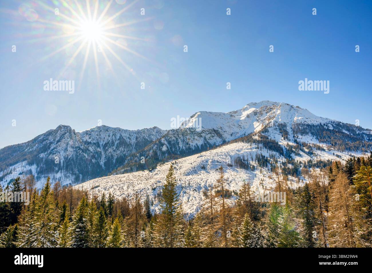 Dolomites de Sexten un jour ensoleillé d'hiver, Italie, Tyrol du Sud, Trentino-Tyrol du Sud Banque D'Images