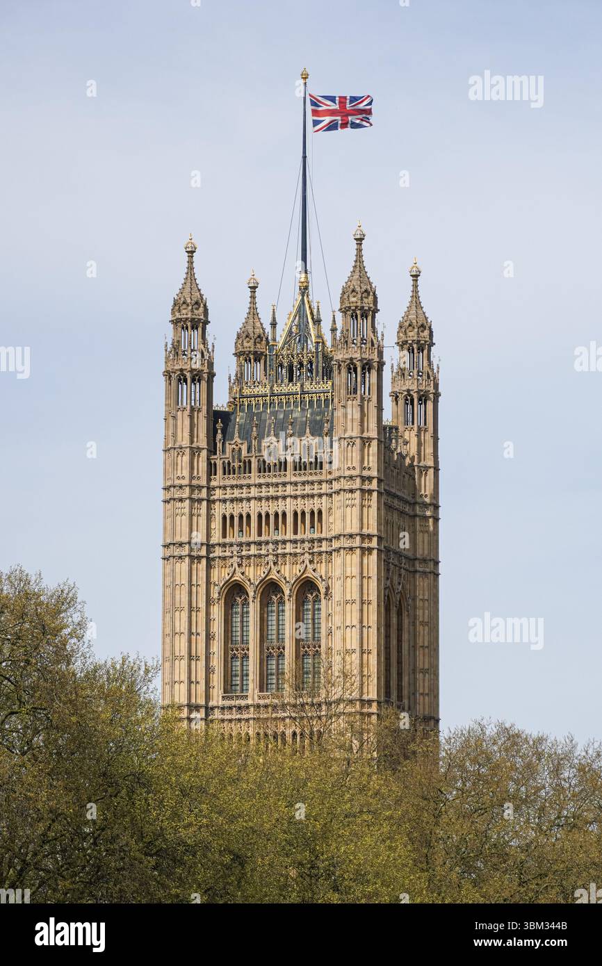 Drapeau syndical au sommet de la tour Victoria, partie du palais de Westminster à Londres, Angleterre Royaume-Uni Banque D'Images