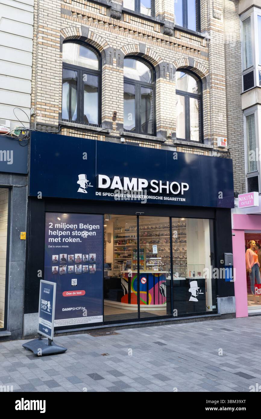 Vape shop Banque de photographies et d'images à haute résolution