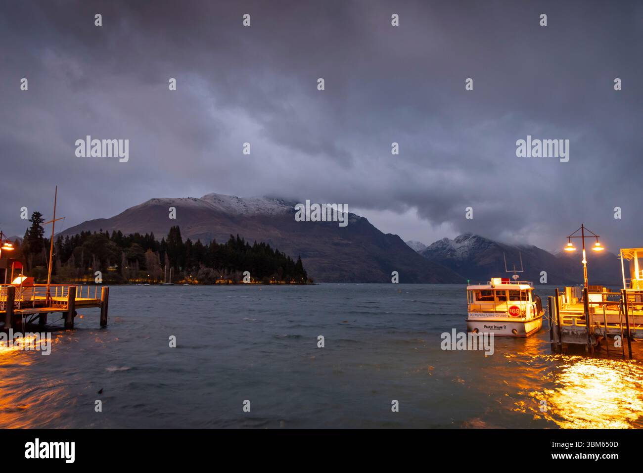 Waterfront, Queenstown, Central Otago, Île du Sud, Nouvelle-Zélande Banque D'Images