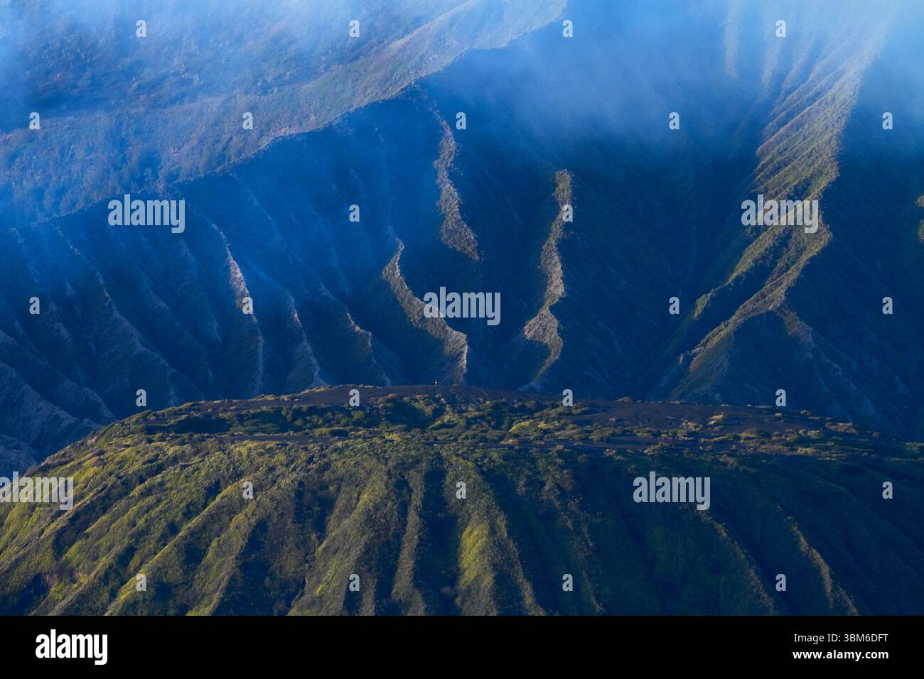 MT Batok, et la fumée du Mt bromo (Gunung bromo) East Java, Indonésie Banque D'Images