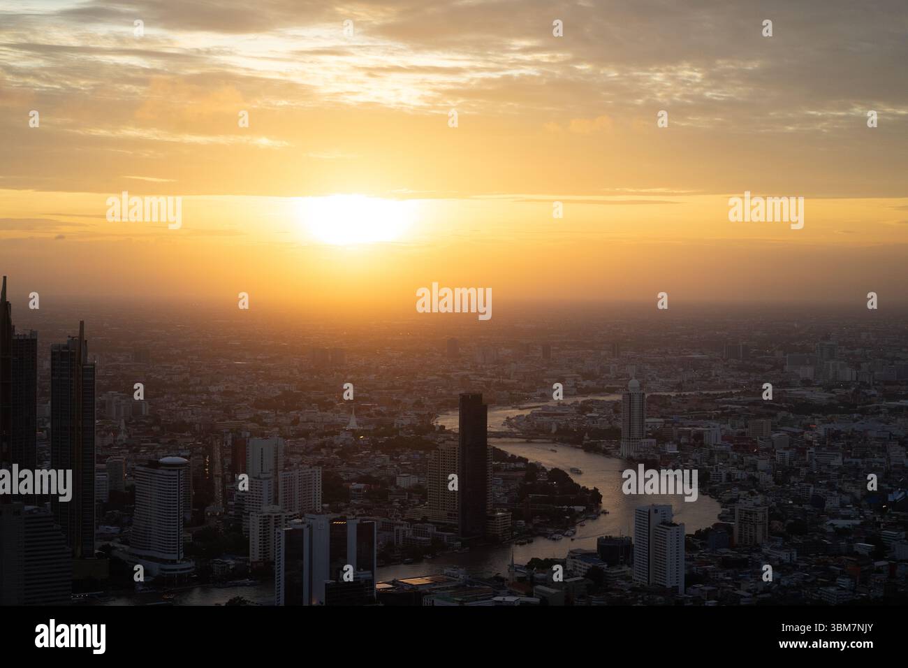 Rivière Chao Phraya au coucher du soleil Banque D'Images