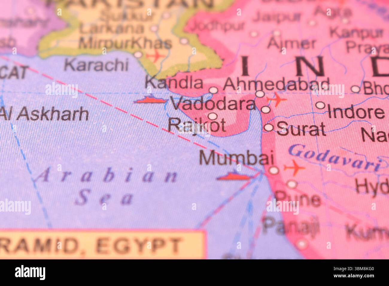 Rajkot-India Political Map photographie rapprochée avec image de fond flou Banque D'Images
