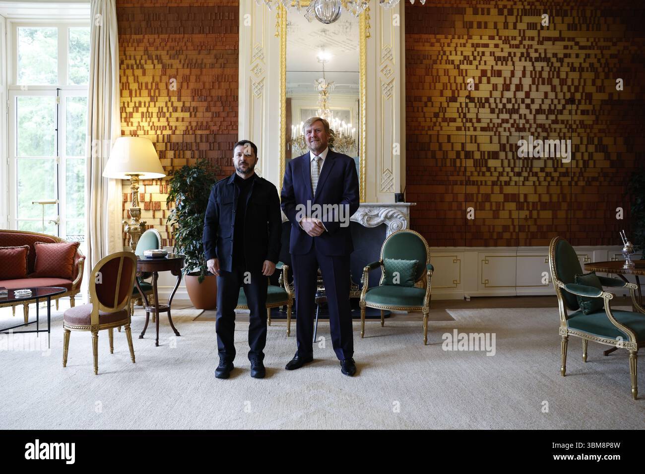 24-06-2025 le roi Willem-Alexander lors d'une rencontre avec le président ukrainien Volodymyr Zelensky au palais huis Ten Bosch à la Haye. ( Credit : Sipa US/Alamy Live News Banque D'Images
