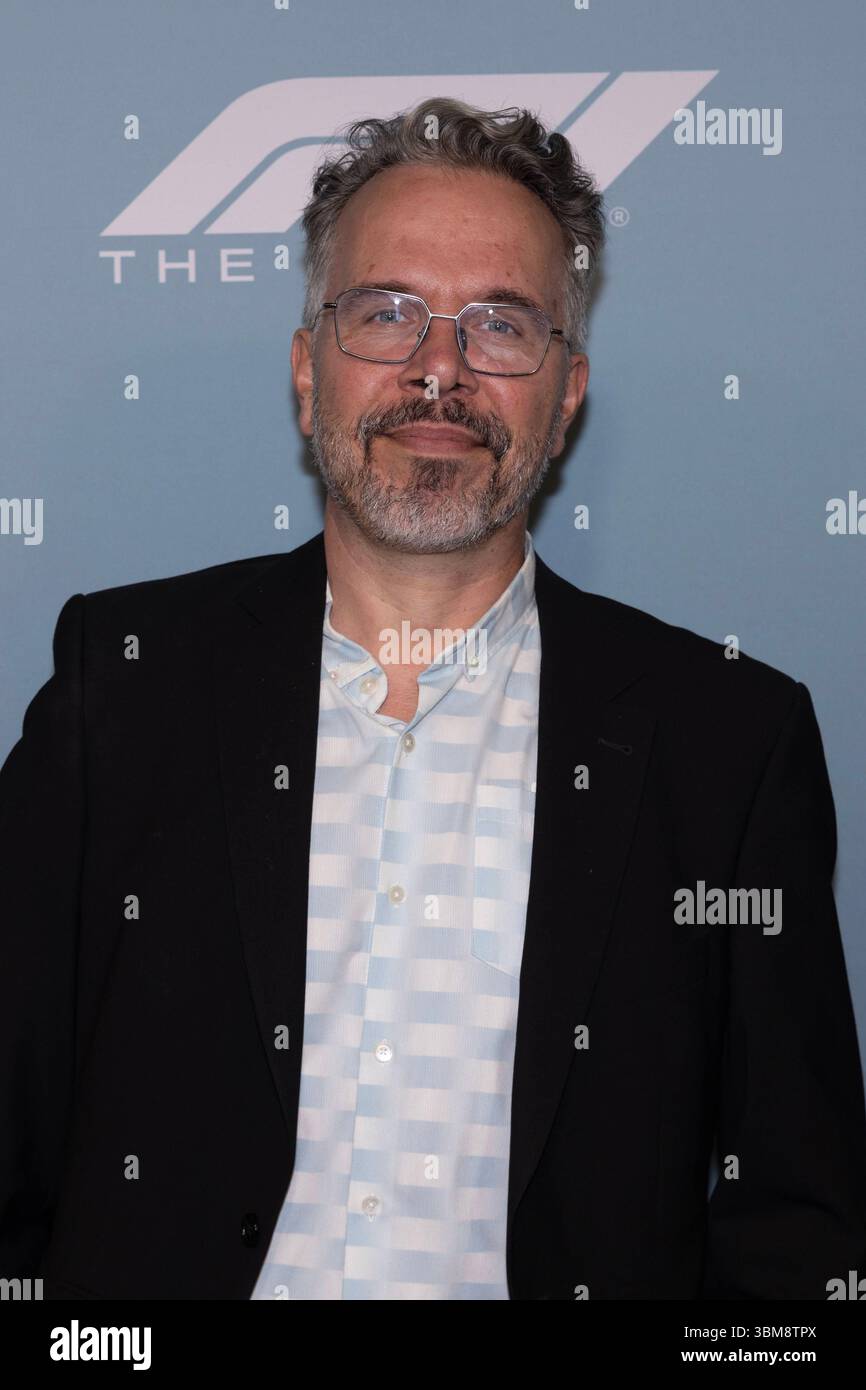 Premiere F1 The Movie AMSTERDAM, PAYS-BAS - 24 JUIN : Michiel Veenstra lors de la première F1 The Movie à Pathe Arena le 24 juin 2025 à Amsterdam, pays-Bas. Photo de Marcel Koch/BSR Agency 78019932.jpg Amsterdam Pathe Arena pays-Bas contenu non disponible pour redistribution aux pays-Bas, directement ou indirectement, par le biais de tiers. Copyright : xBSRxAgencyx Banque D'Images