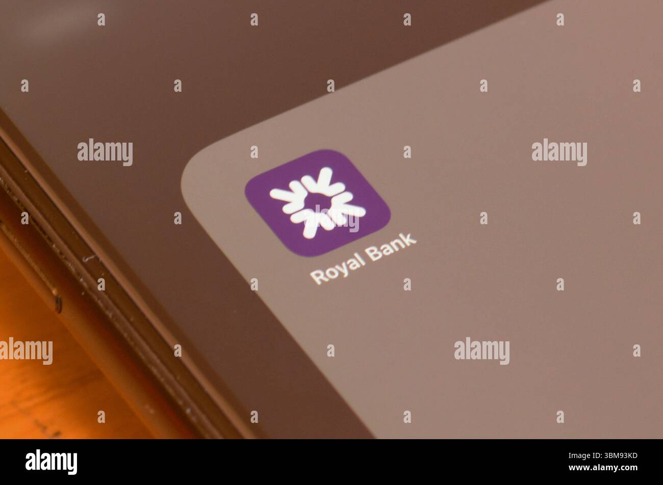 Royal Bank of Scotland app sur smartphone - Royal Bank of Scotland Group plc est également connu sous le nom de RBS Group - c'est une banque britannique et holding d'assurance Banque D'Images