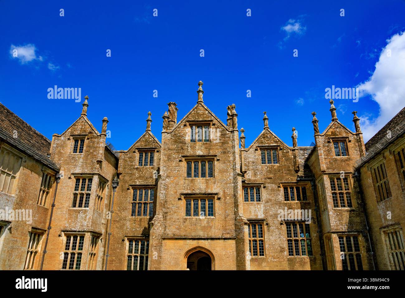 L'architecture impressionnante de la façade sud de Barrington court, NR Ilminster, Somerset, Angleterre, Royaume-Uni Banque D'Images