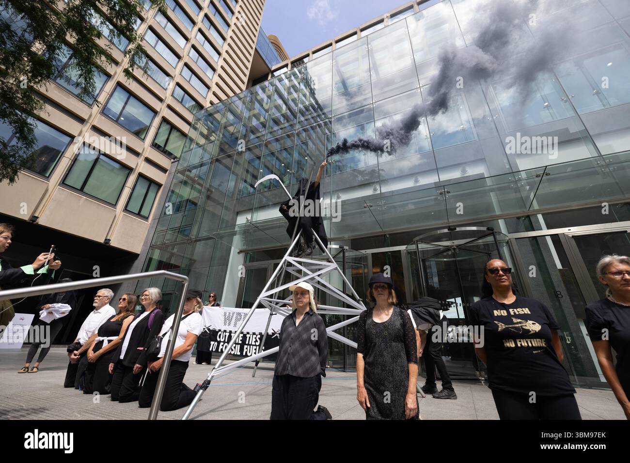 XR occupe le siège social de WPP, Londres Banque D'Images