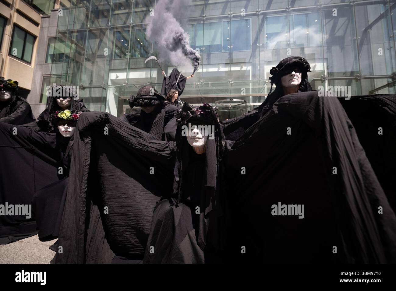 XR occupe le siège social de WPP, Londres Banque D'Images