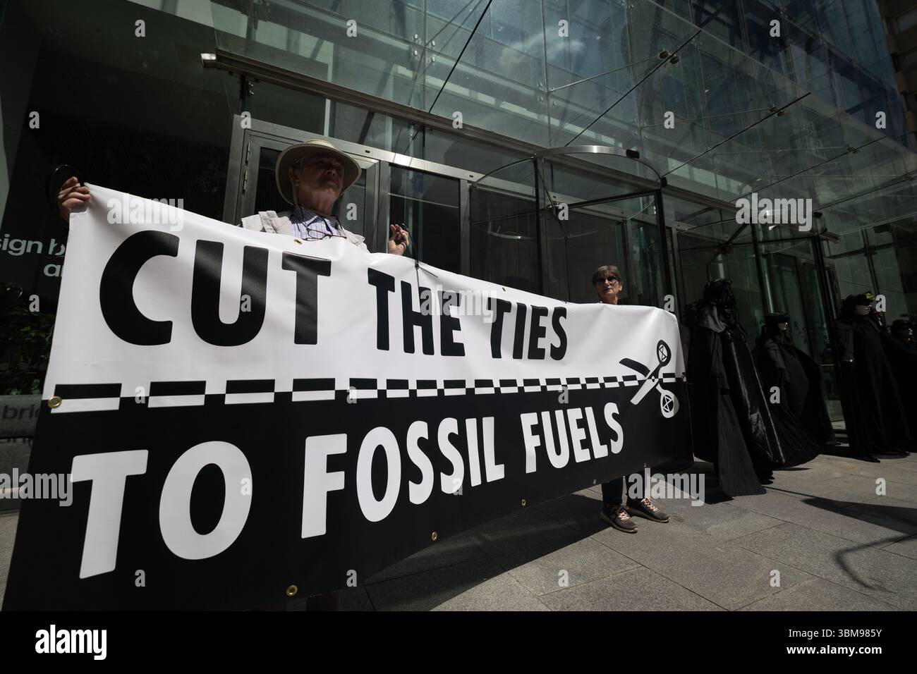 XR occupe le siège social de WPP, Londres Banque D'Images