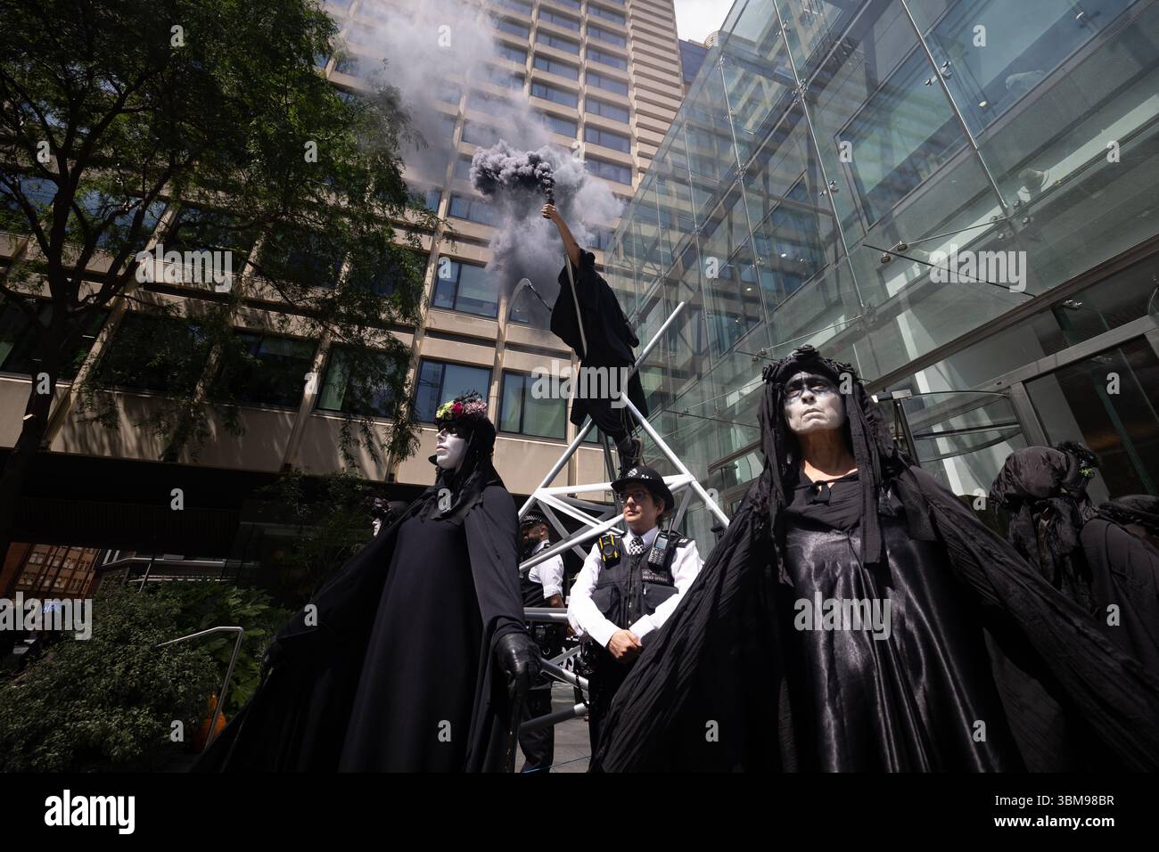 XR occupe le siège social de WPP, Londres Banque D'Images