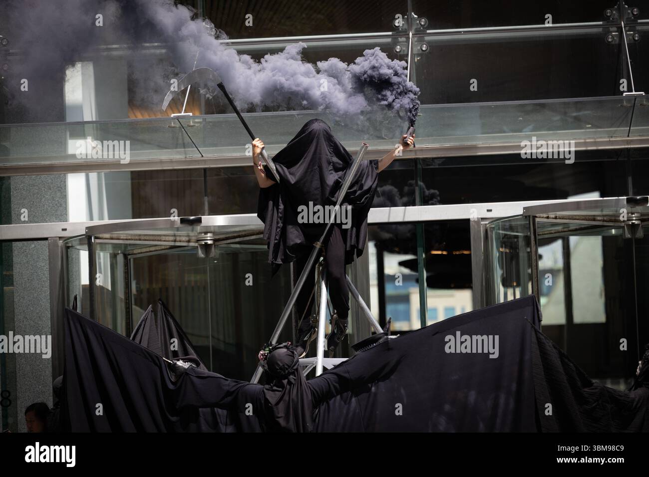 XR occupe le siège social de WPP, Londres Banque D'Images