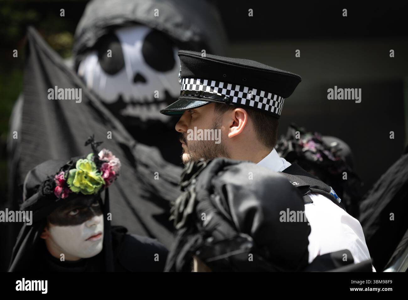 XR occupe le siège social de WPP, Londres Banque D'Images