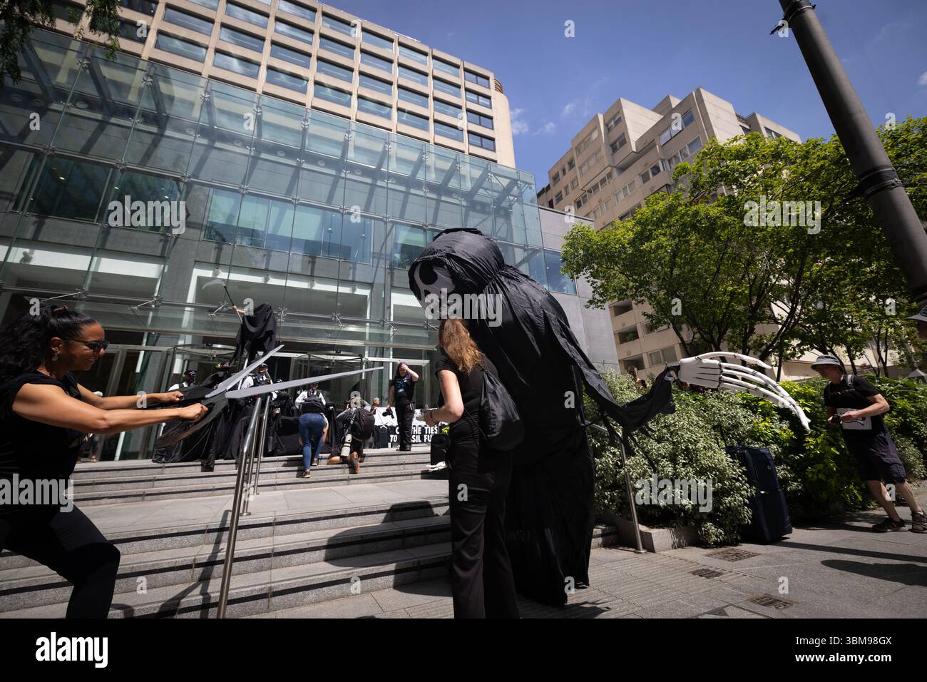 XR occupe le siège social de WPP, Londres Banque D'Images