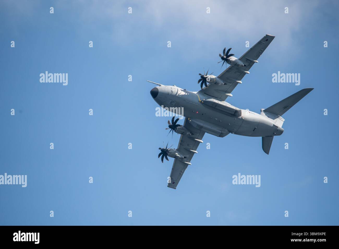 Airbus A400M Atlas volant bas Banque D'Images