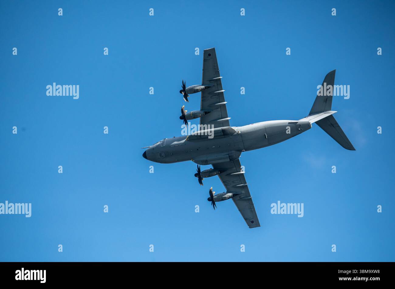 Airbus A400M Atlas volant bas Banque D'Images