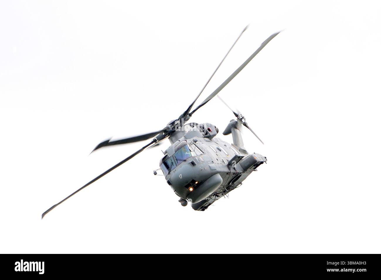 Royal Navy Agusta Westland AW101, ZH858, hélicoptère de guerre anti-sous-marine 'B' (ASW), HMS Sultan à Gosport Banque D'Images