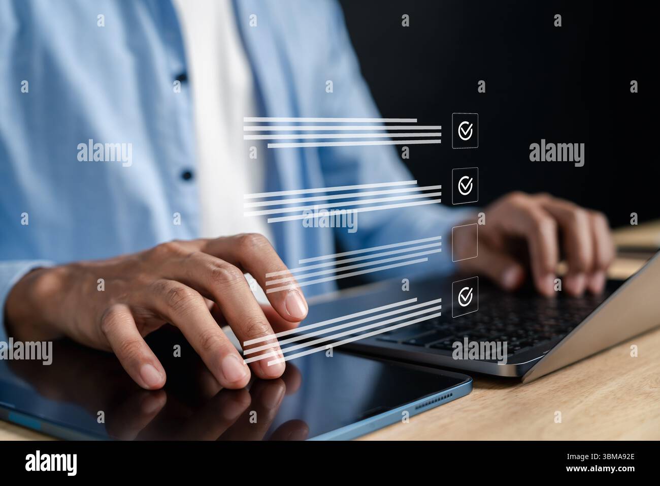 Documentez l'assurance qualité et la validation du contenu avec une liste de contrôle numérique. Idéal pour la révision des flux de travail, les processus d'audit, la vérification de la conformité et les bureaux Banque D'Images