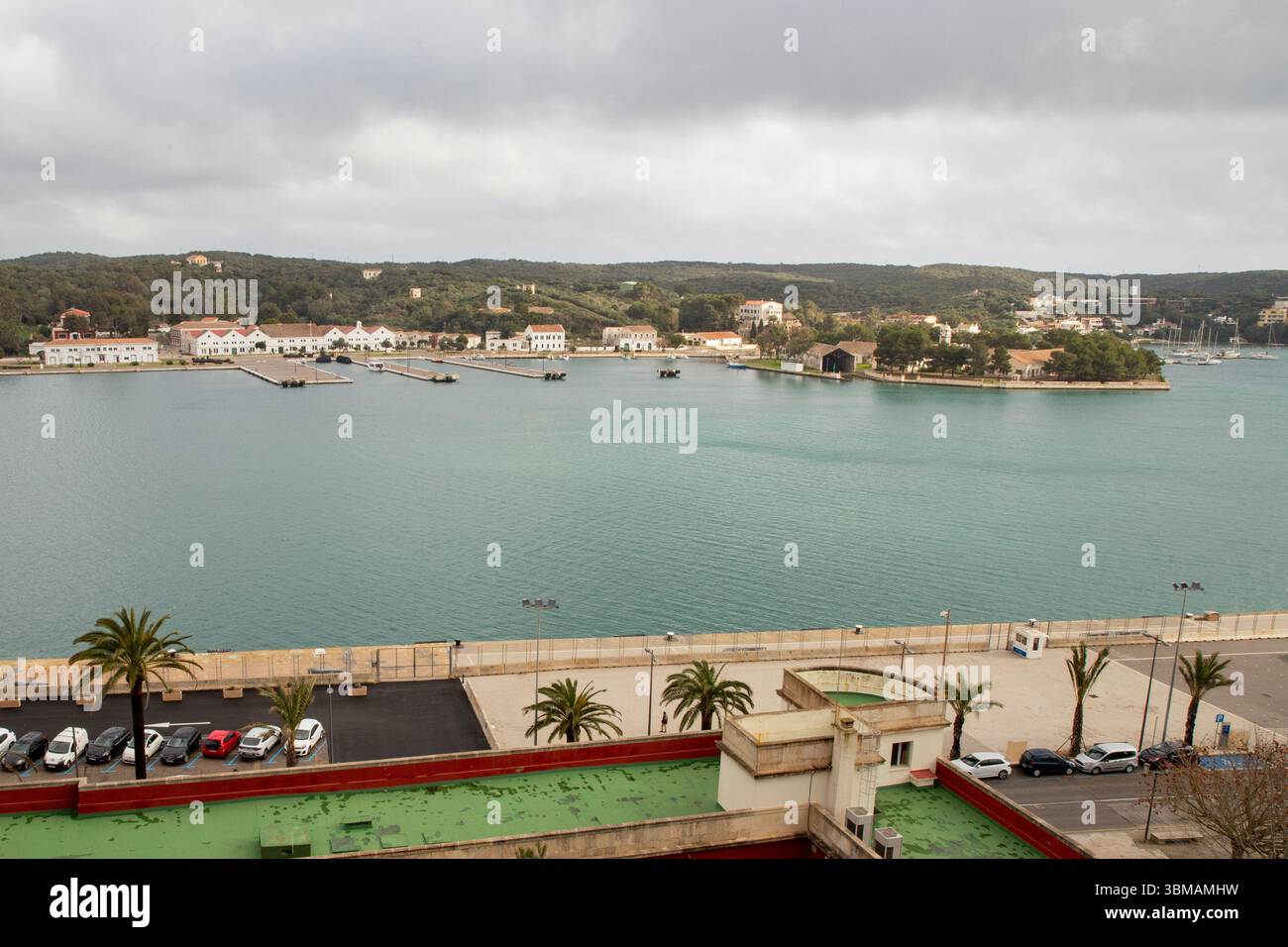 La base navale de Mahon, située à Minorque, est une base navale espagnole et en même temps un point logistique important pour OTAN en Méditerranée Banque D'Images