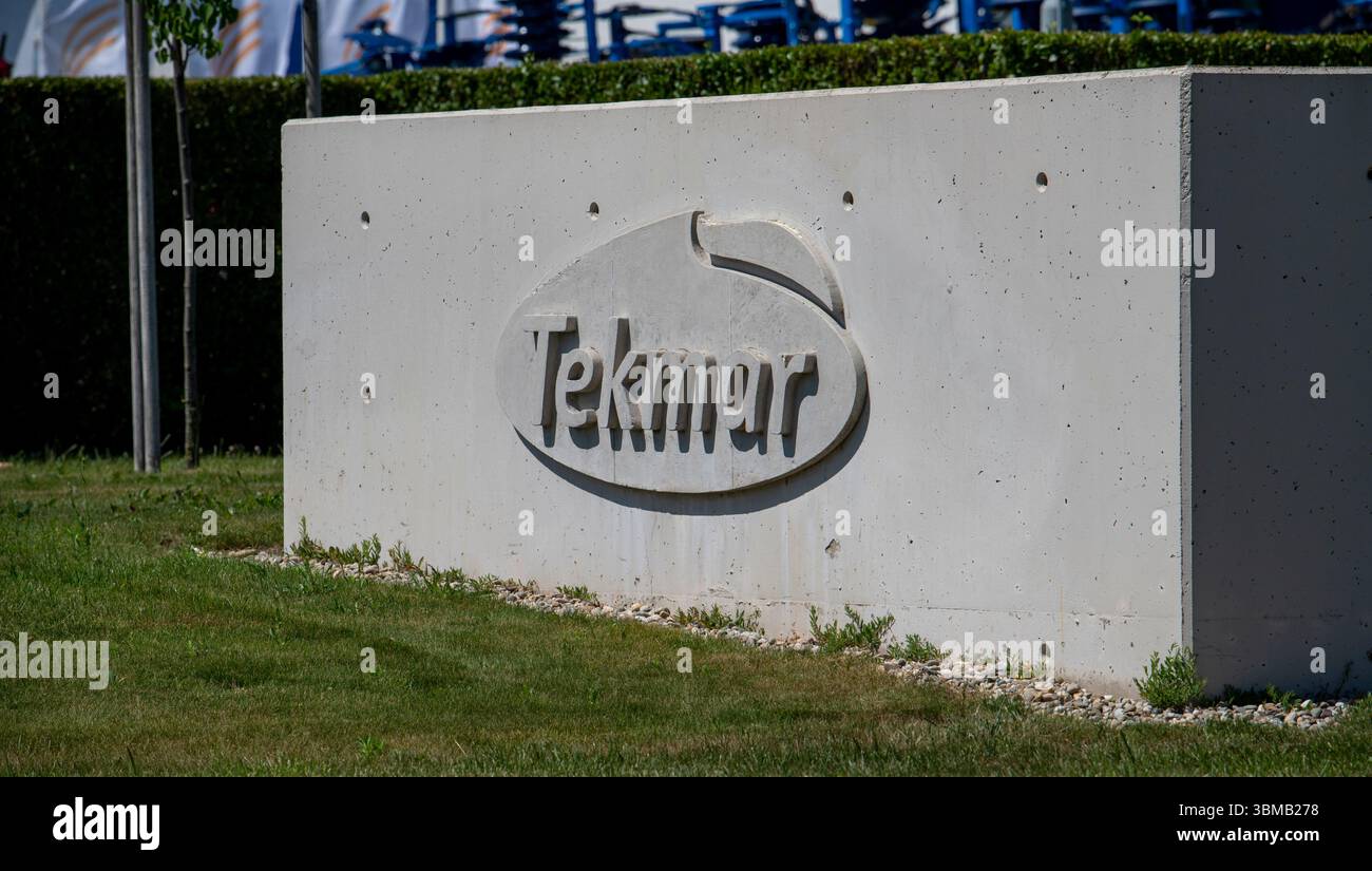 Nitra, Slovaquie - 15 juin 2025 : TEKMAR Slovaquie. TEKMAR est une entreprise manufacturière opérant dans l'industrie alimentaire. Banque D'Images