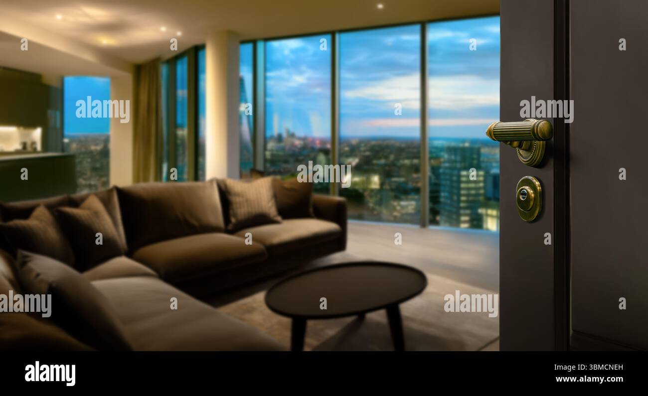 Porte ouverte de la suite d'hôtel de luxe ou appartement avec fond intérieur flou Banque D'Images