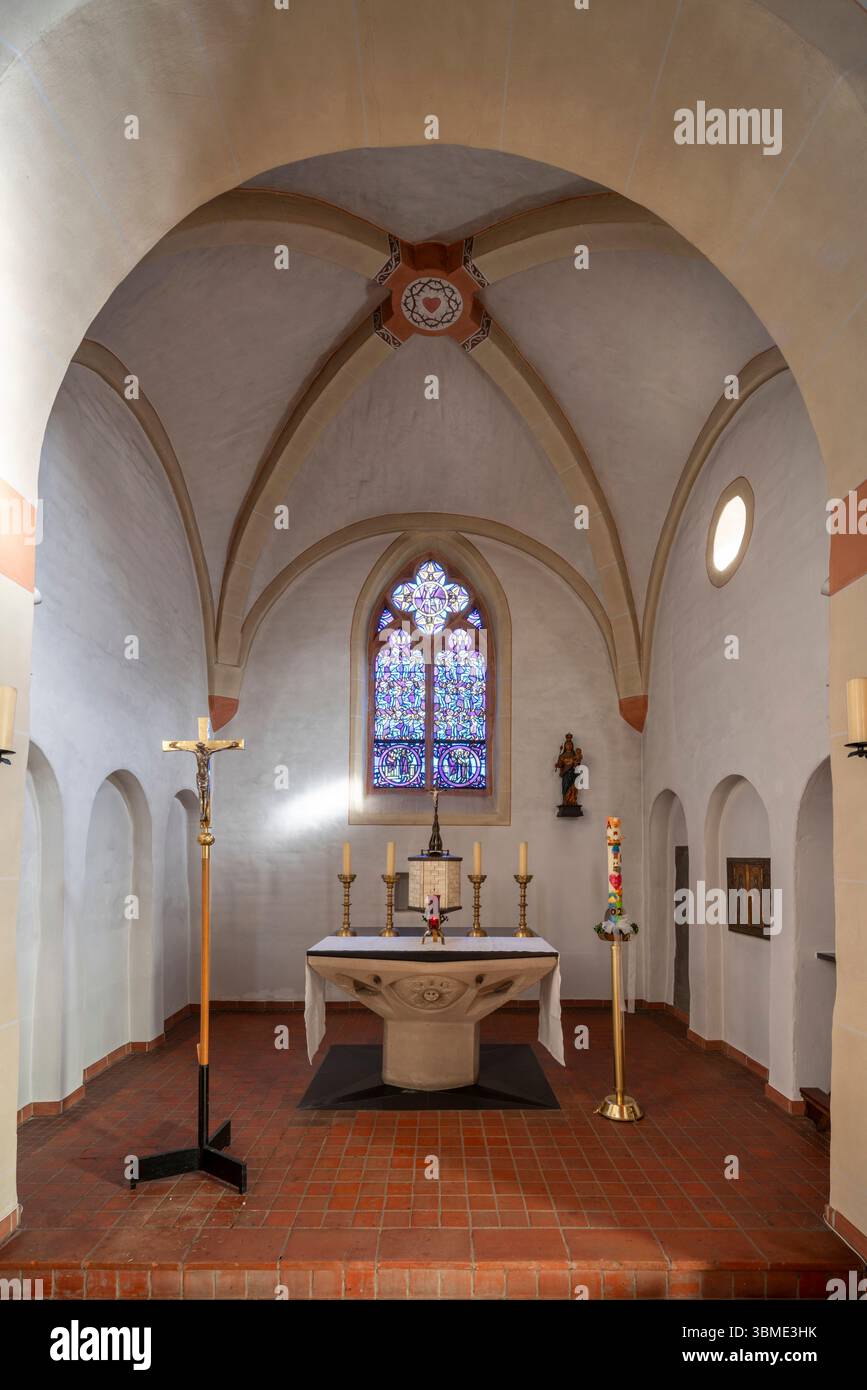 Kirchen im Rhein-Kreis-Neuss, Dormagen-Gohr, nous offrons Odilia, Chorraum Banque D'Images