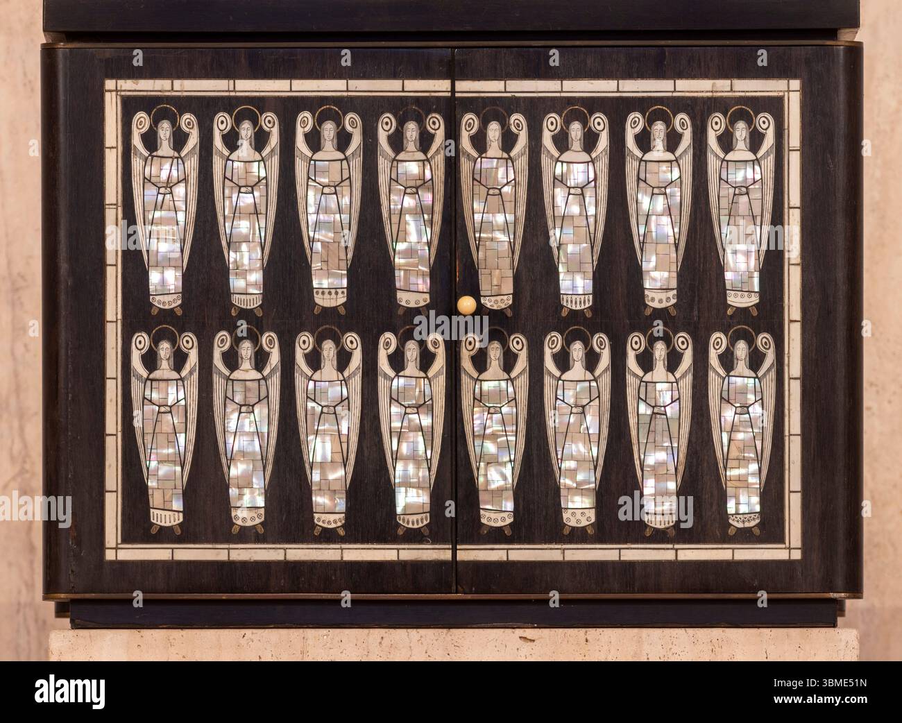 Kirchen im Rhein-Kreis-Neuss, Neuss, Dreikönigenkirche (Kirche Heilige Drei Könige),1909-1911 von Eduard Endler erbaut, Tabernakel von Dominikus Böhm Banque D'Images