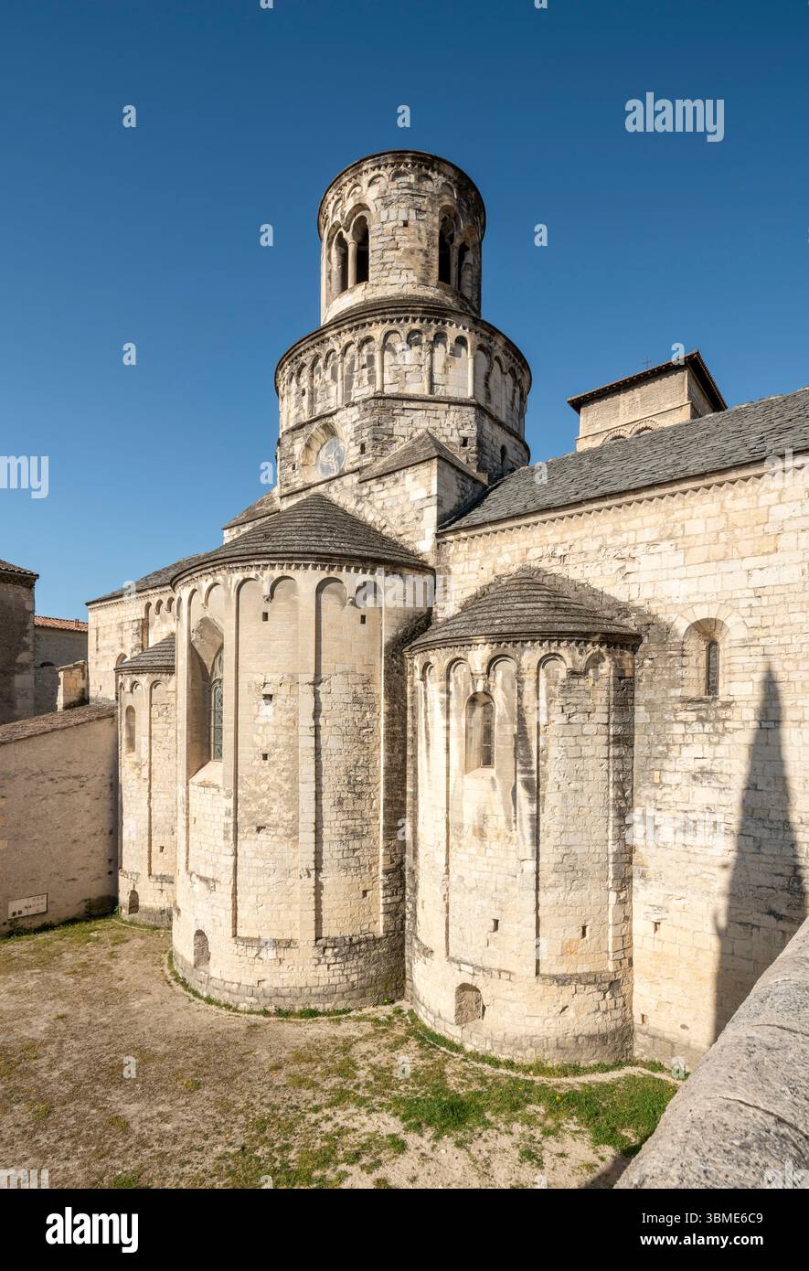 Cruas, Abteikirche, Blick von Nordosten Banque D'Images