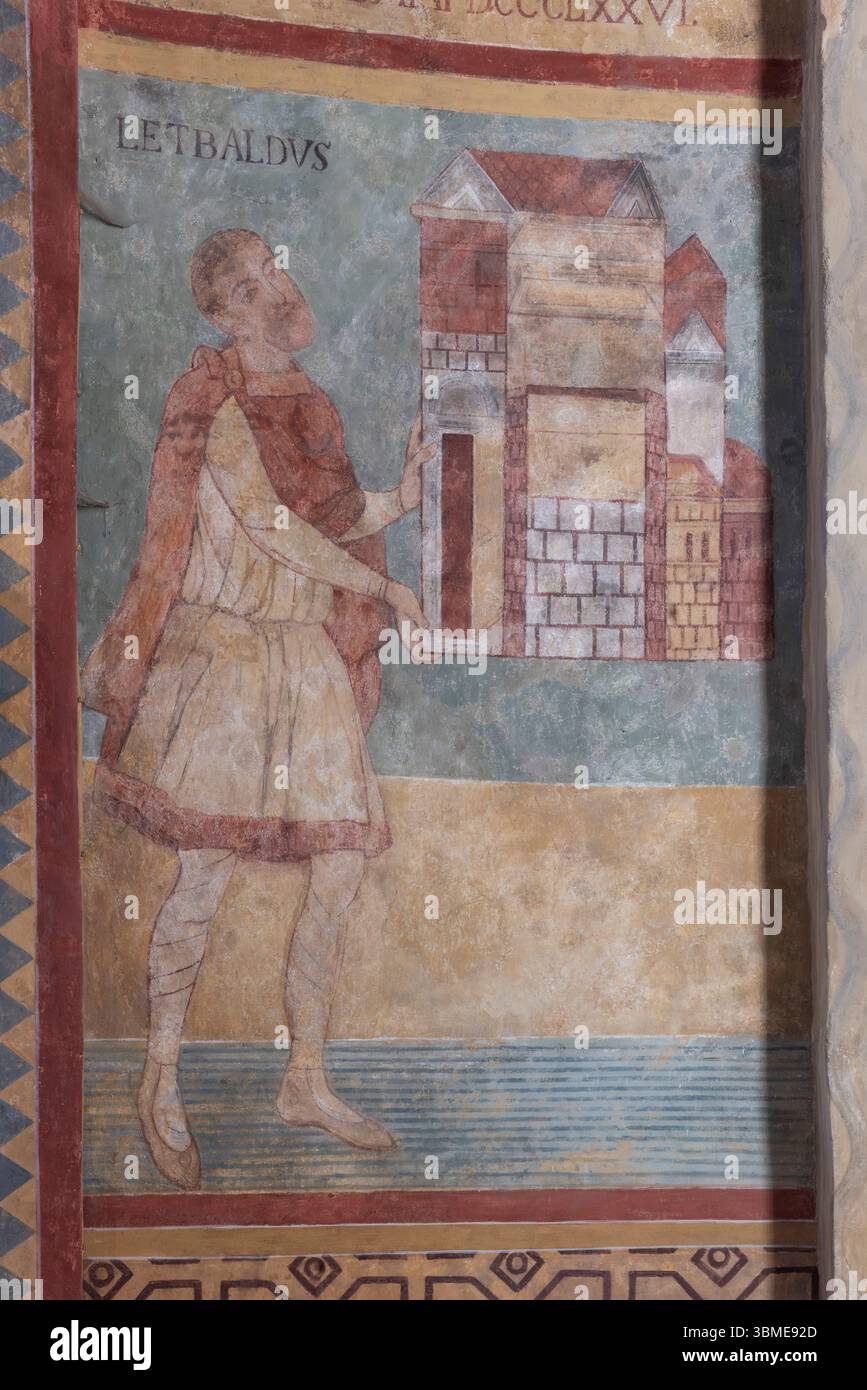 Anzy-le-Duc, ehemalige Prioratskirche Sainte-Trinité, Fresken im Chorraum Banque D'Images