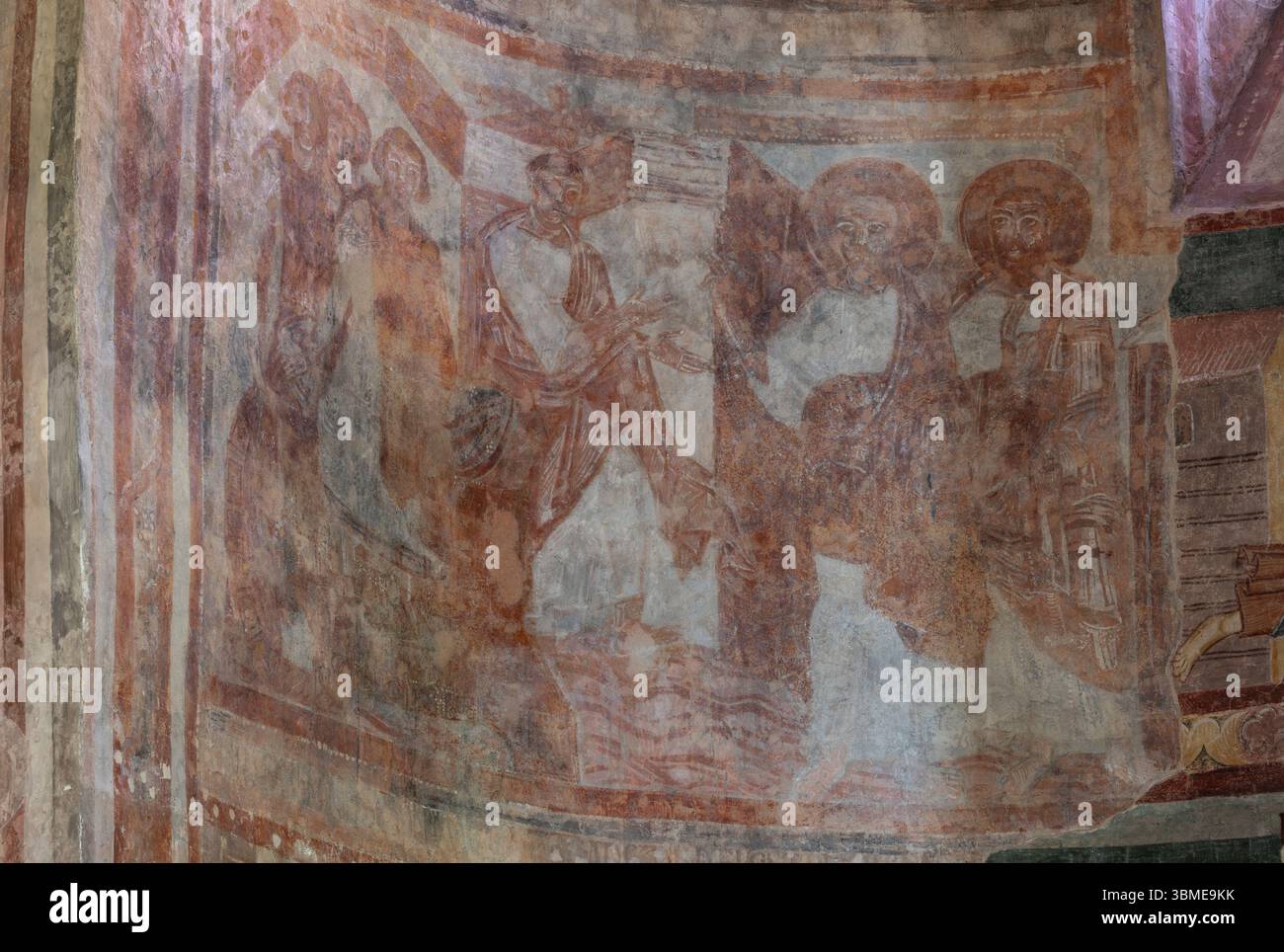 Müstair, Benediktinerinnenkloster : Johann, Klosterkirche, Karolingische Fresken, nördliche Chorapsis : Streitgespräch der Apostel mit Simon Magus Banque D'Images
