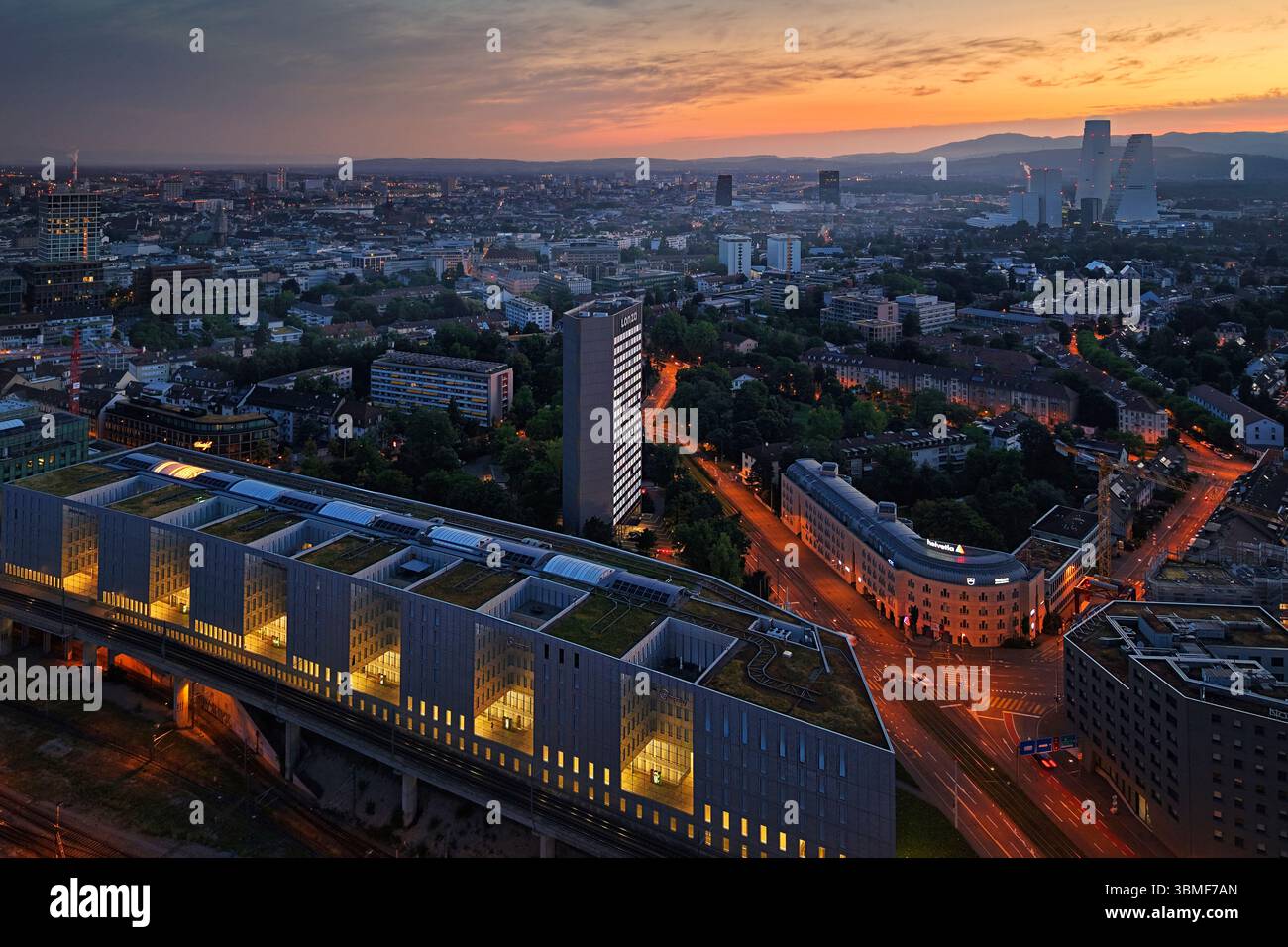 Suisse, Bâle, Hochstrasse, Münchensteinerstrasse, pont, Grosspeteranlage, Peter Merian-Weg, Basel-Stadt, gare, gare SBB Banque D'Images