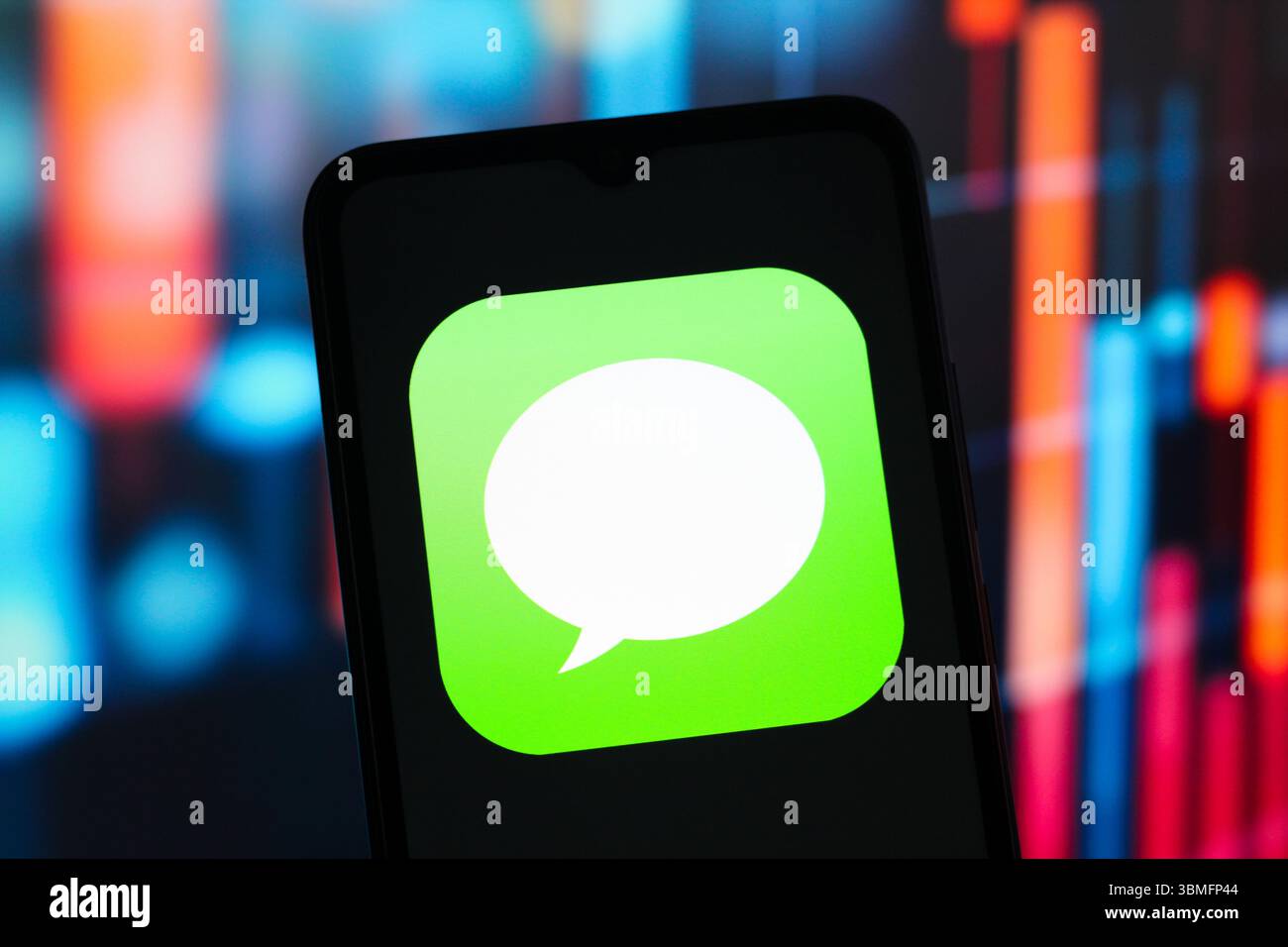 Canada. 26 juin 2025. Dans cette illustration photo, le logo iMessage est affiché sur l'écran d'un smartphone. (Crédit image : © Thomas Fuller/SOPA images via ZUMA Press Wire) USAGE ÉDITORIAL SEULEMENT ! Non destiné à UN USAGE commercial ! Banque D'Images