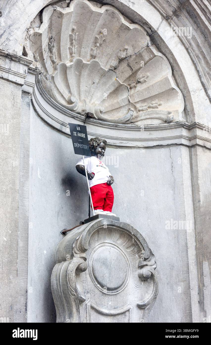 Sculpture de fontaine Manneken Pis du XVIIe siècle, Rue du Chêne, Bruxelles-ville, ville de Bruxelles (Bruxelles), région de Bruxelles-capitale, Royaume de Belgique Banque D'Images