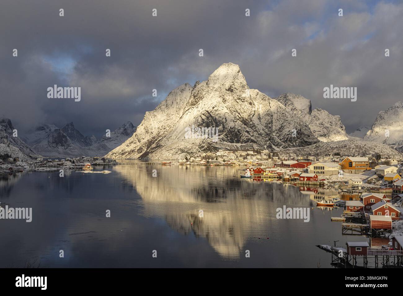 Hamnoy en hiver, Lofoten, Nordland, Norvège, Europe Banque D'Images