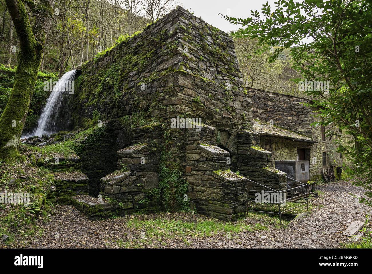 Forge médiévale de Compludo, vallée de Compludo, Ponferrada, région de Bierzo, Castille-et-Léon, Espagne, Europe Banque D'Images