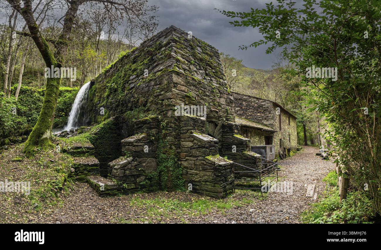 Forge médiévale de Compludo, vallée de Compludo, Ponferrada, région de Bierzo, Castille-et-Léon, Espagne, Europe Banque D'Images