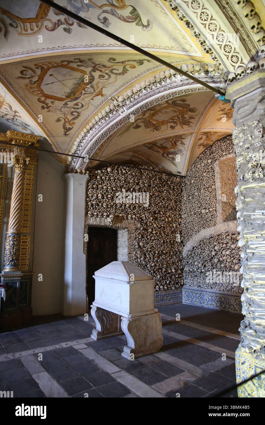 Portugal. Evora. Chapelle des os. Prochaine église de. Francis. Banque D'Images