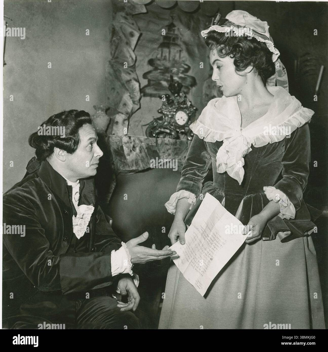 Piccolo Teatro de Milan. Tino Carraro et Fulvia Mammi dans une scène de la Trilogia della villeggiatura de Carlo Goldoni, mise en scène par Giorgio Strehler. Banque D'Images