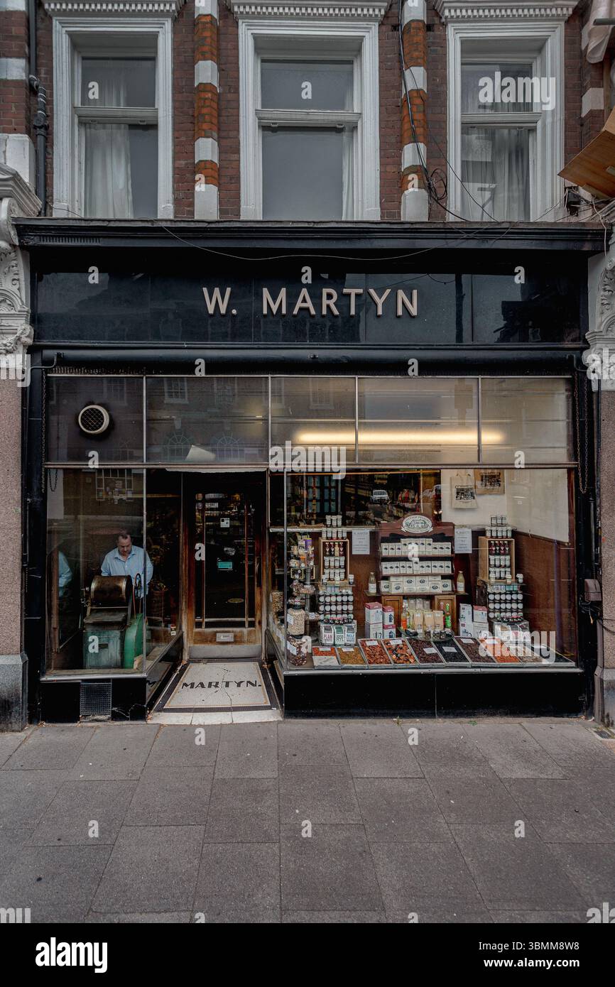 Extérieur de W. Martyn, le spécialiste historique du thé et du café à Muswell Hill Banque D'Images