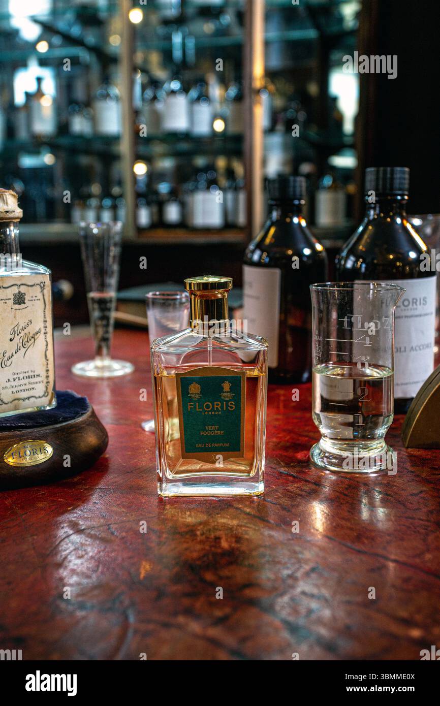 Floris de parfum London store. Jermyn Street, St James's, Londres, Angleterre Banque D'Images